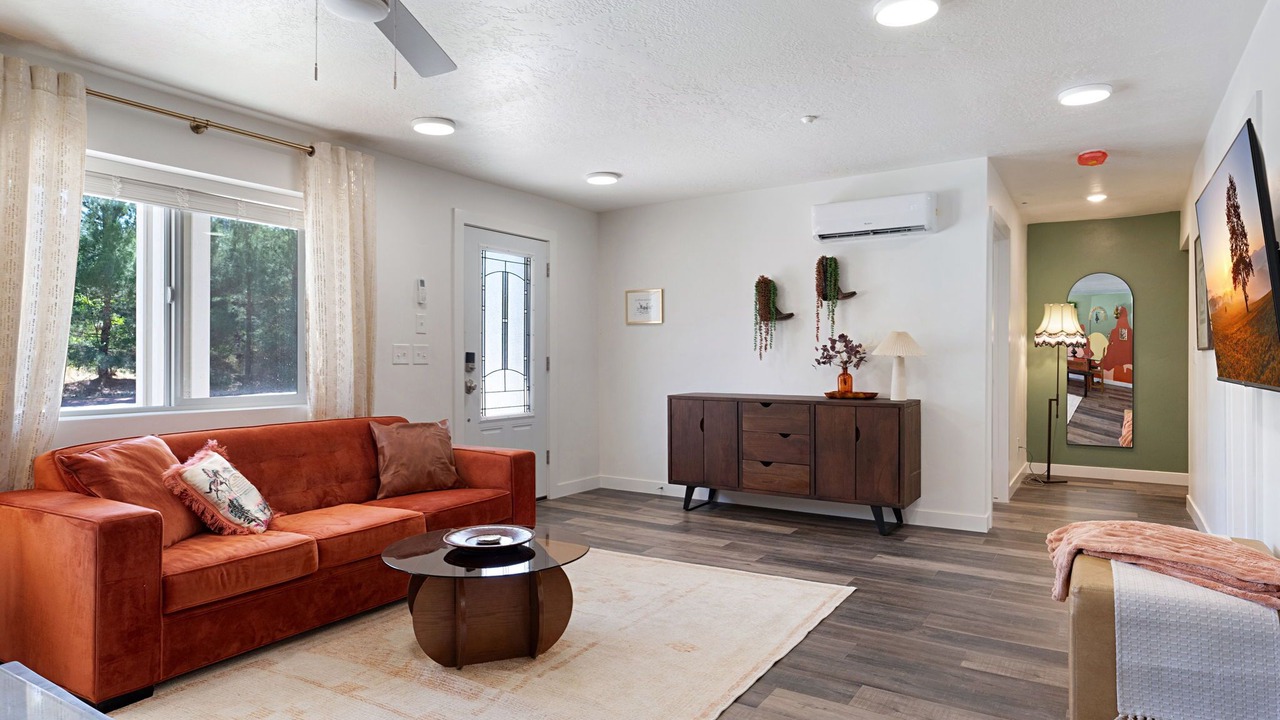 Photo of Bedroom in Hildale