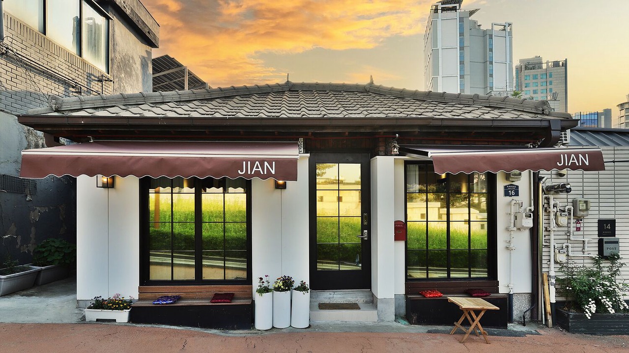 Photo of Outdoor in Gwanghui-dong