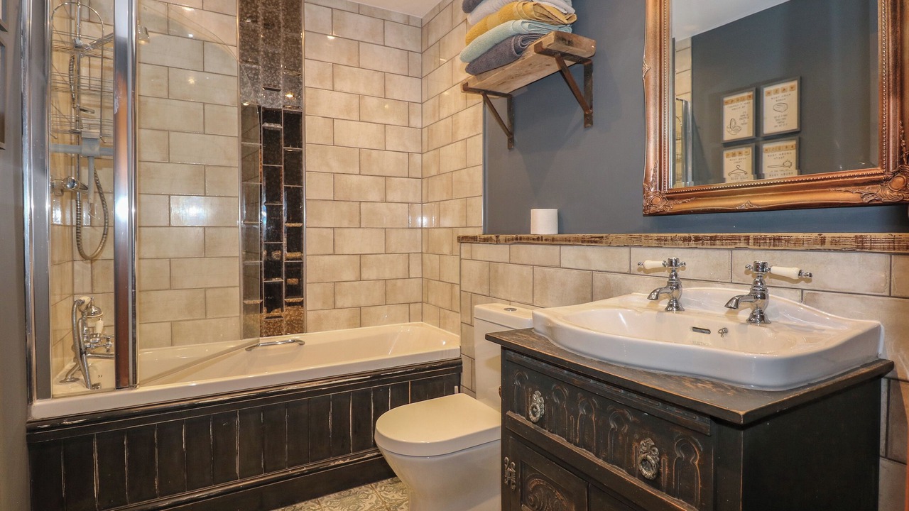 Photo of Bathroom in Rhiwbryfdir