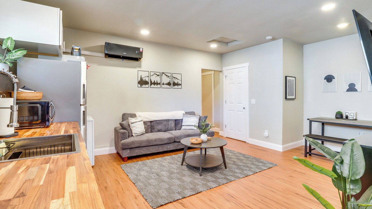 Photo of Livingroom in Bull Mountain