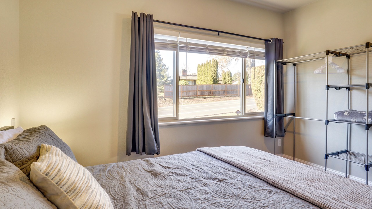 Photo of Bedroom in Bull Mountain