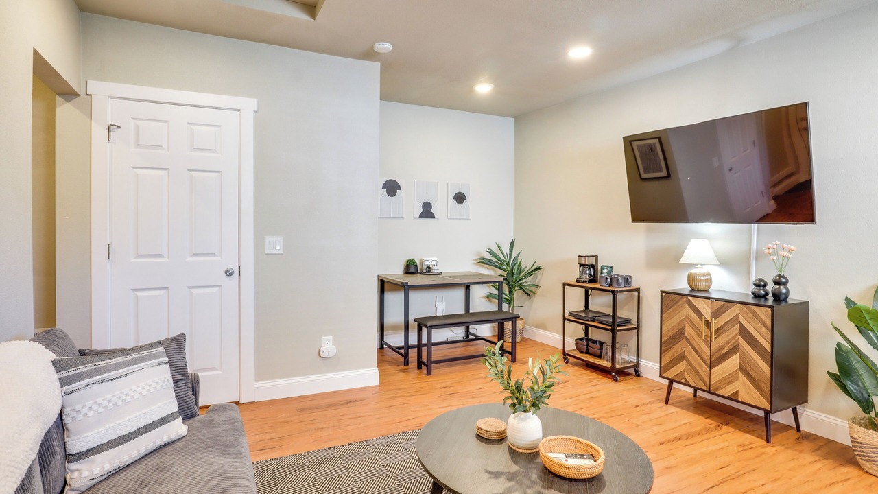 Photo of Livingroom in Bull Mountain