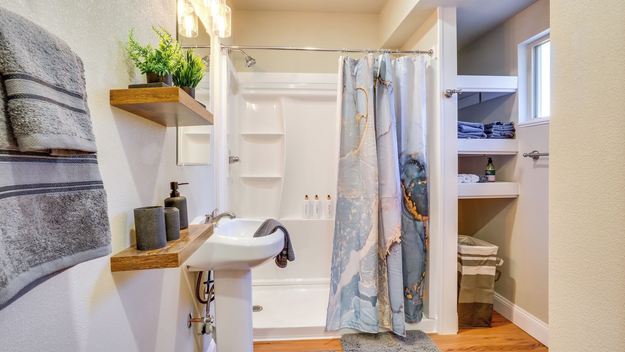 Photo of Bathroom in Bull Mountain