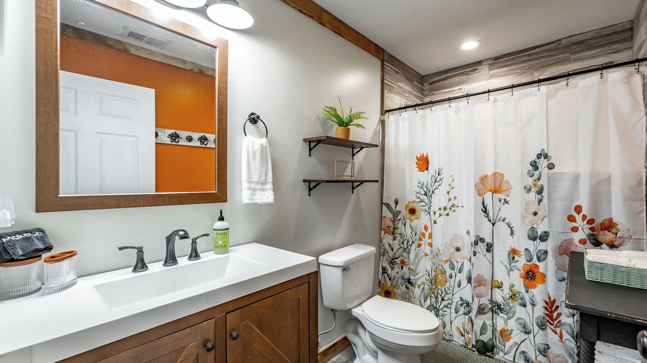 Photo of Bathroom in Chickamauga
