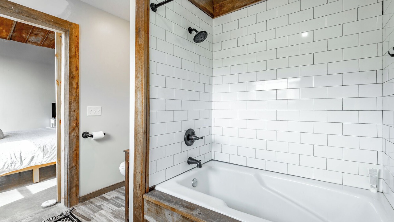 Photo of Bathroom in Chickamauga