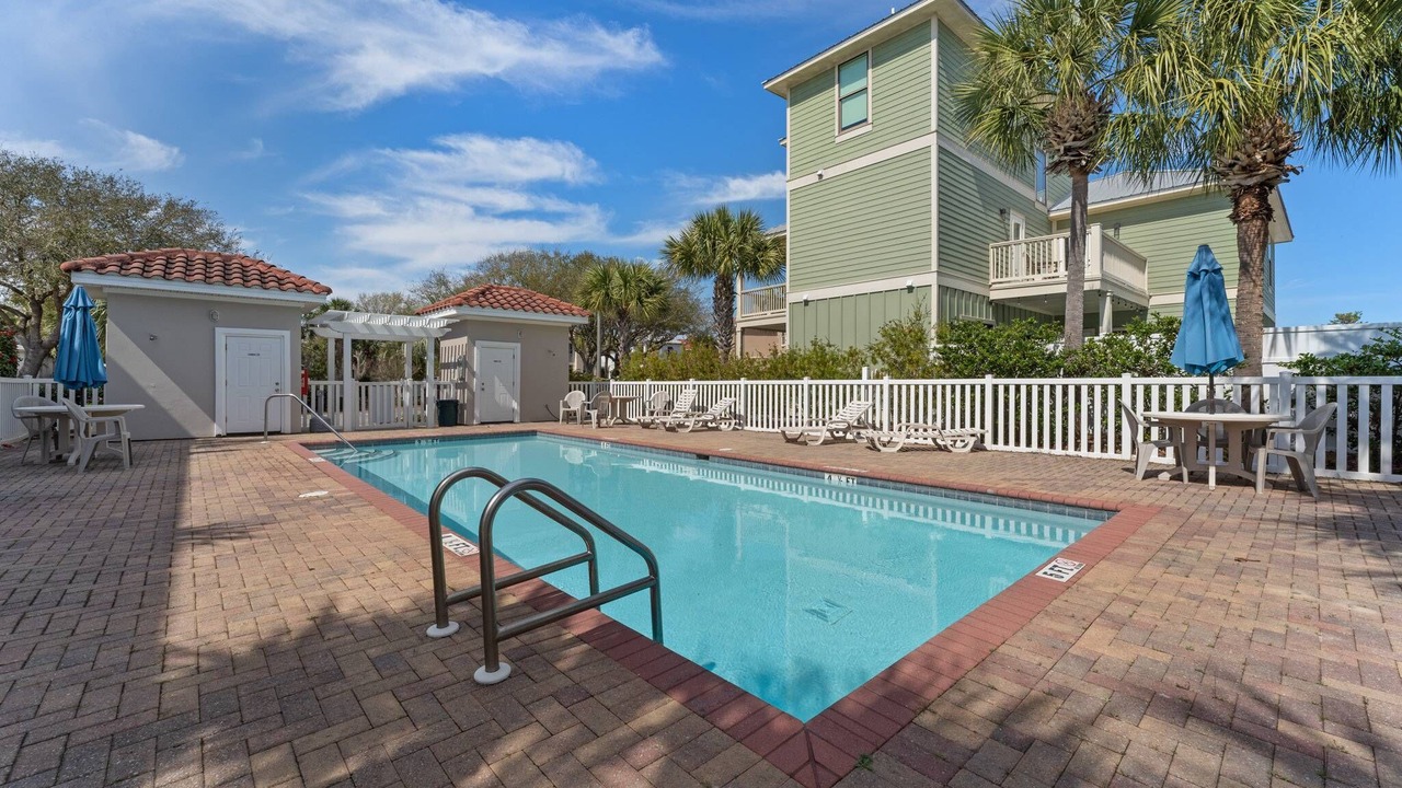 Photo of Outdoor in Emerald Waters Village