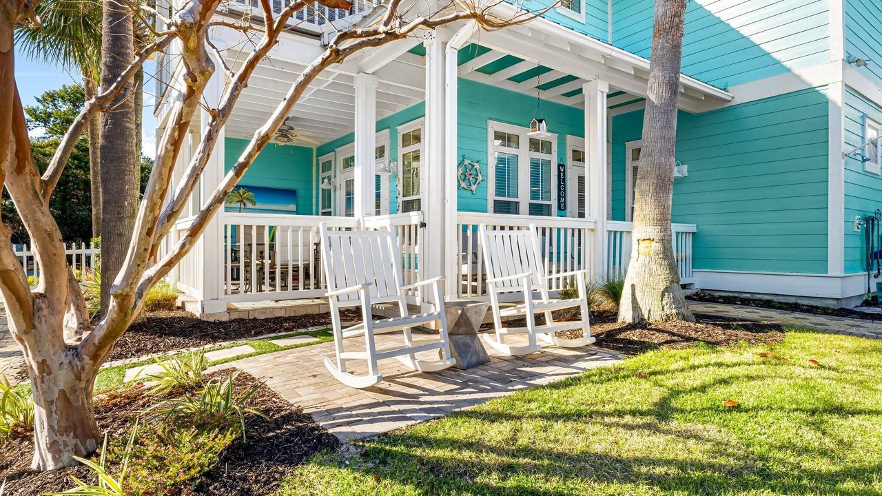 Photo of Patio Balcony in Emerald Waters Village