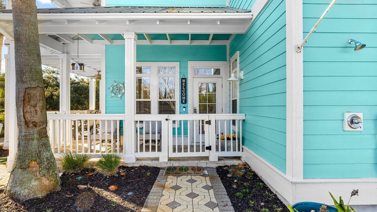 Photo of Outdoor in Emerald Waters Village