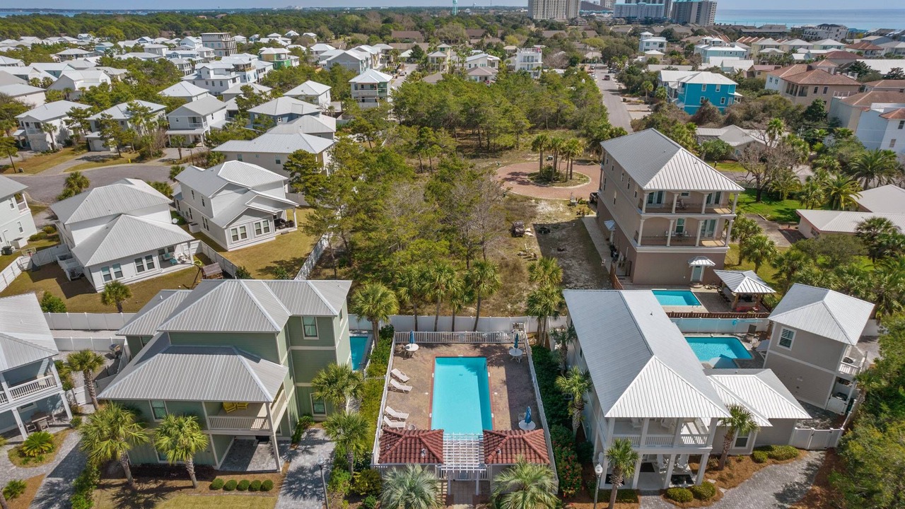 Photo of Outdoor in Emerald Waters Village