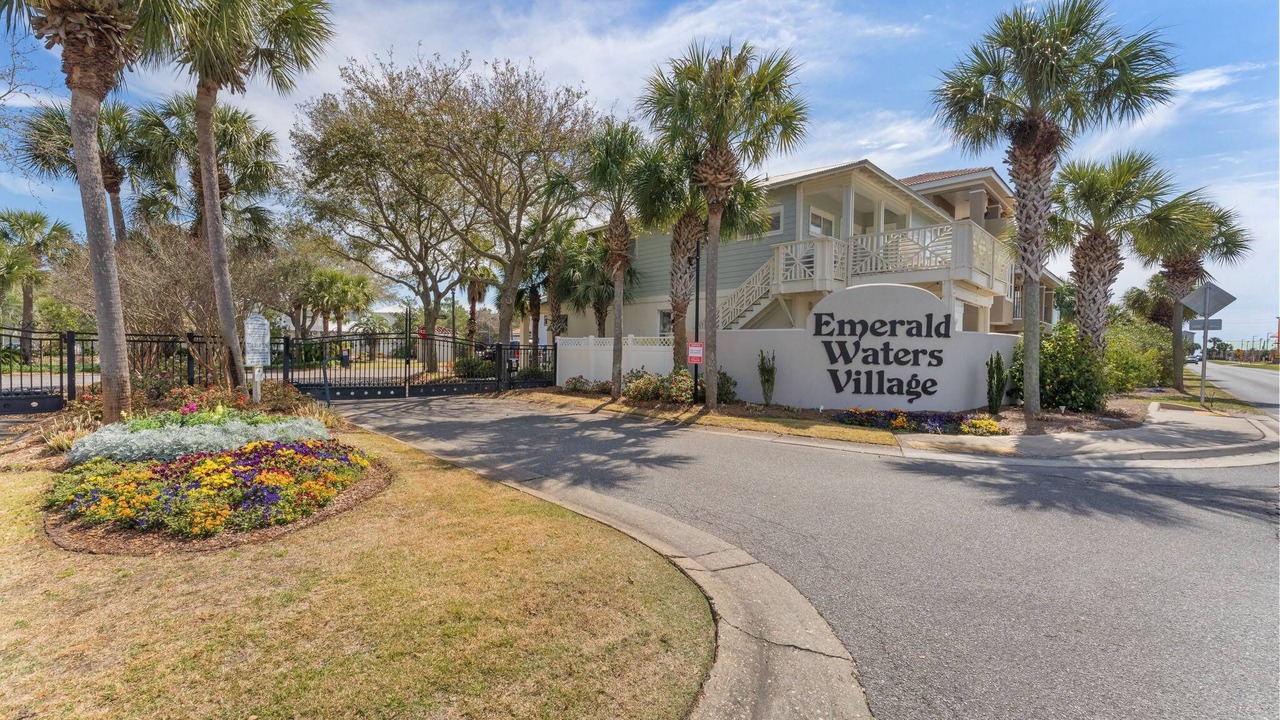 Photo of Outdoor in Emerald Waters Village
