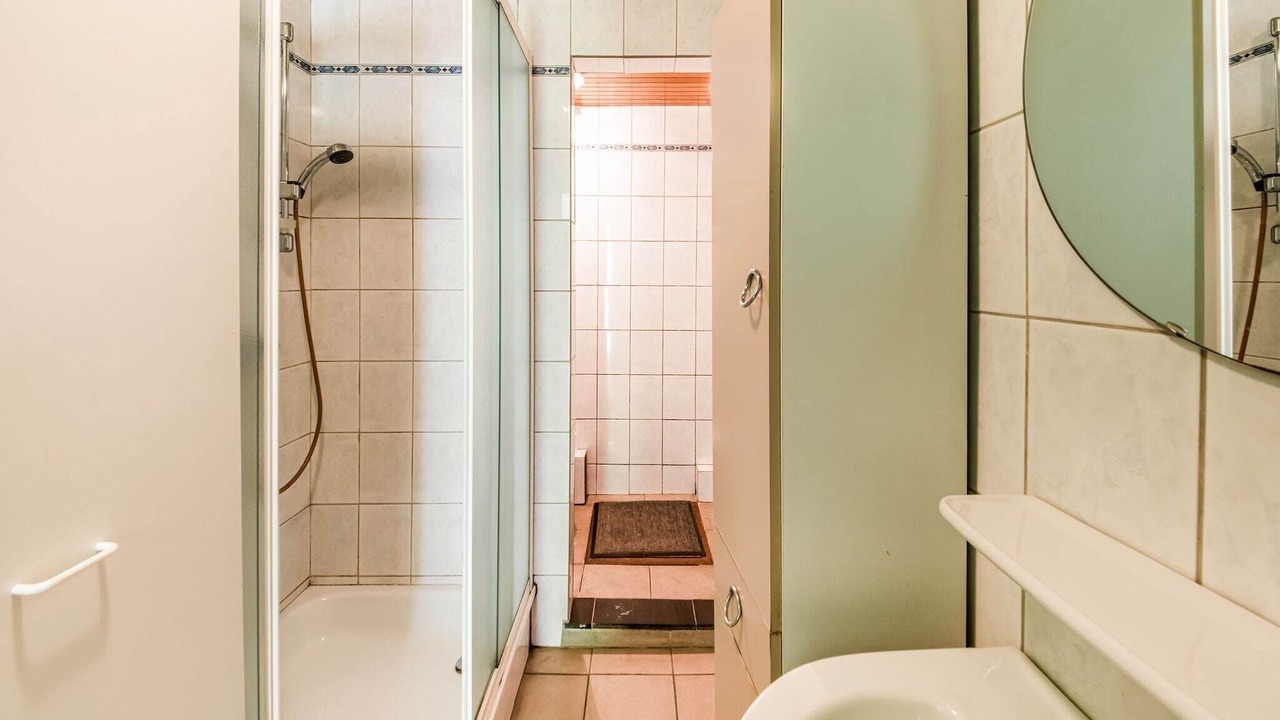 Photo of Bathroom in Saint-Hubert