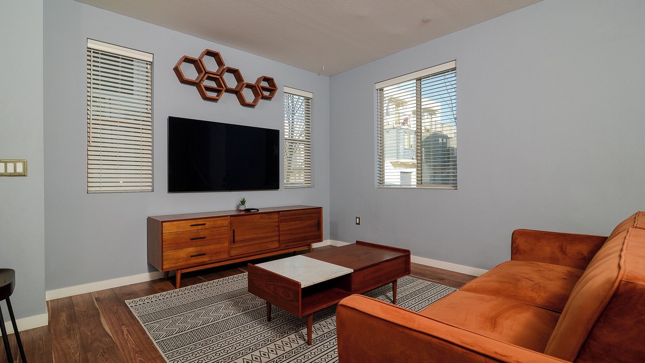 Photo of Livingroom in Land Park
