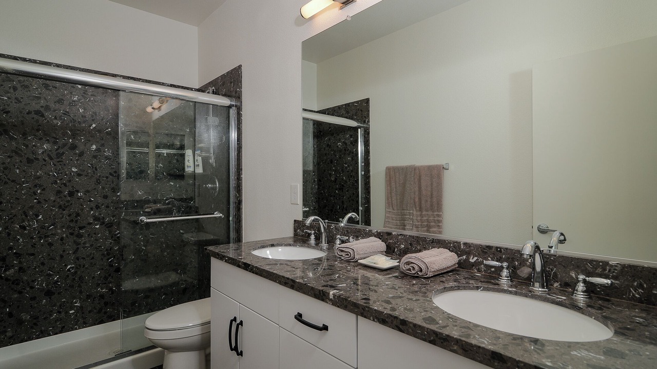 Photo of Bathroom in Land Park