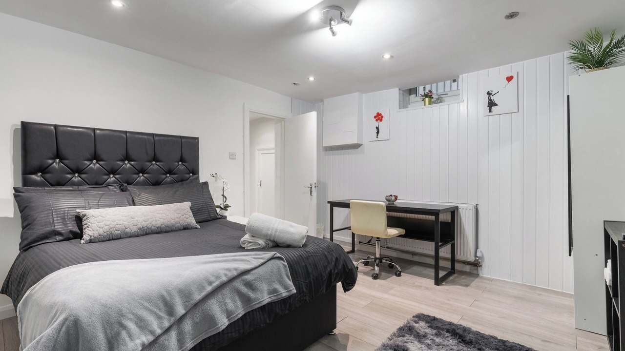 Photo of Bedroom in Portsoken