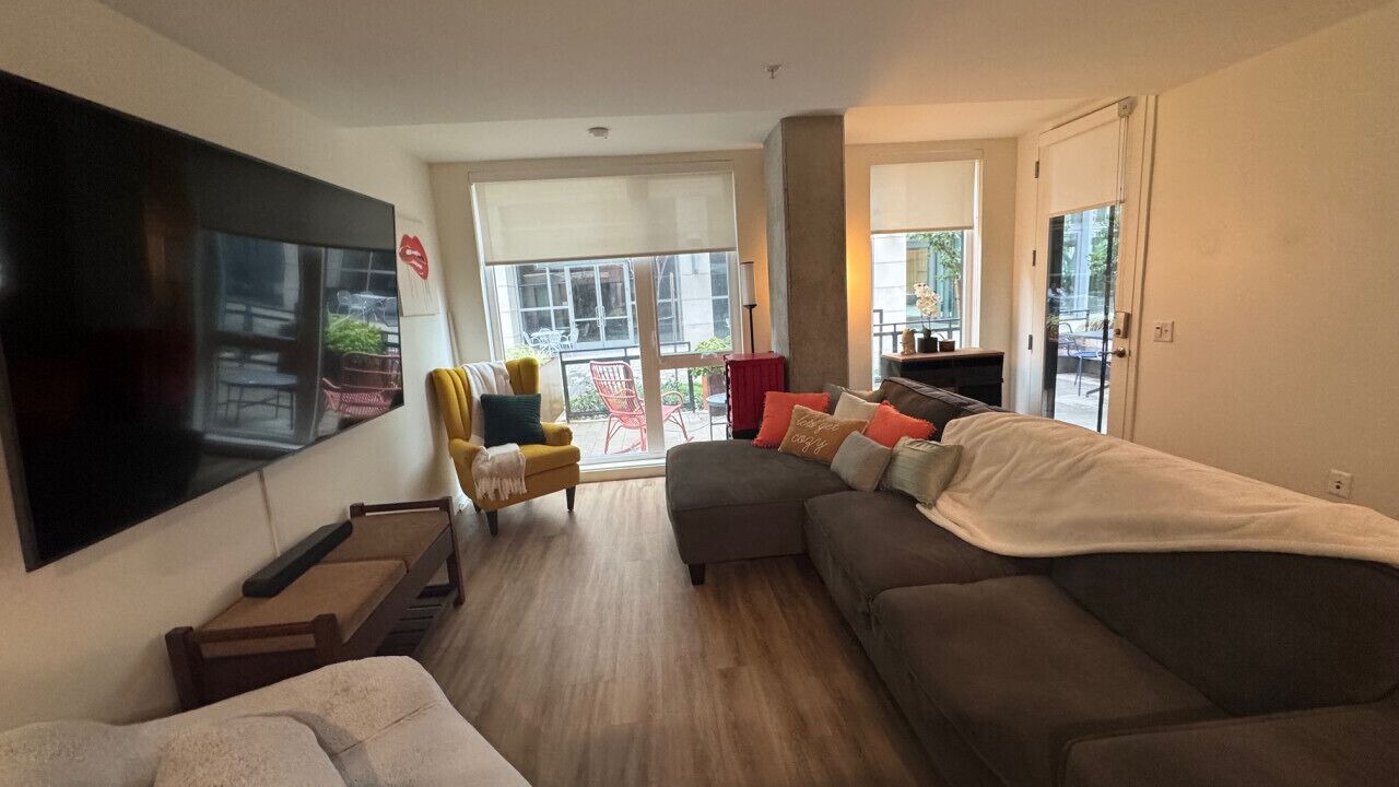 Photo of Livingroom in Downtown Sacramento
