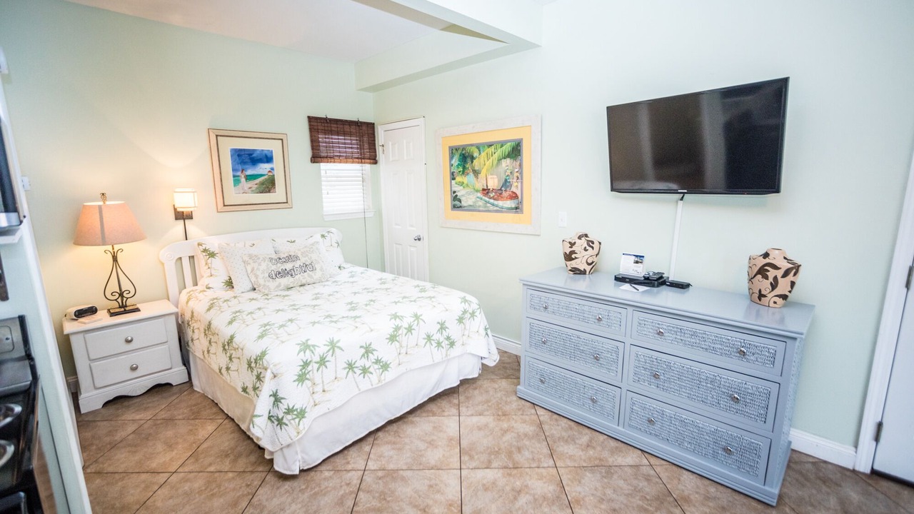 Photo of Bedroom in Crystal Beach