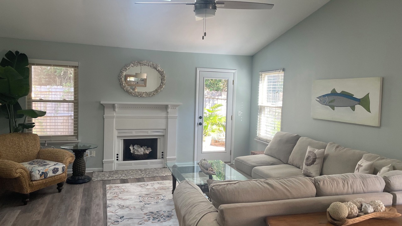 Photo of Livingroom in Mount Pleasant