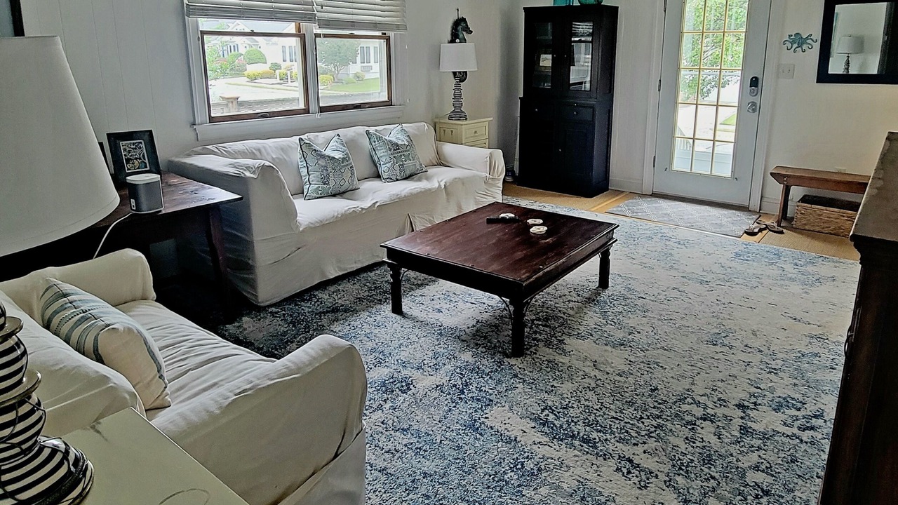 Photo of Livingroom in Country Club Estates