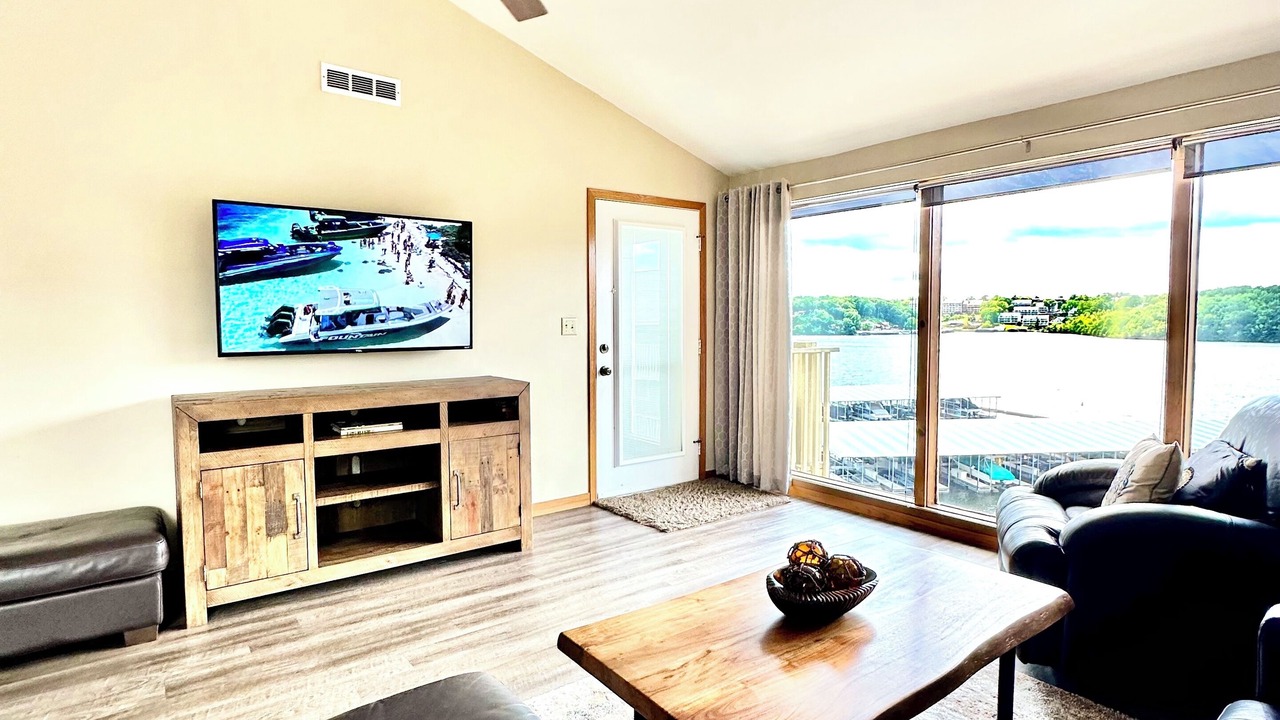 Photo of Livingroom in Osage Beach
