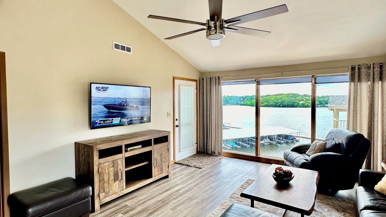 Photo of Livingroom in Osage Beach