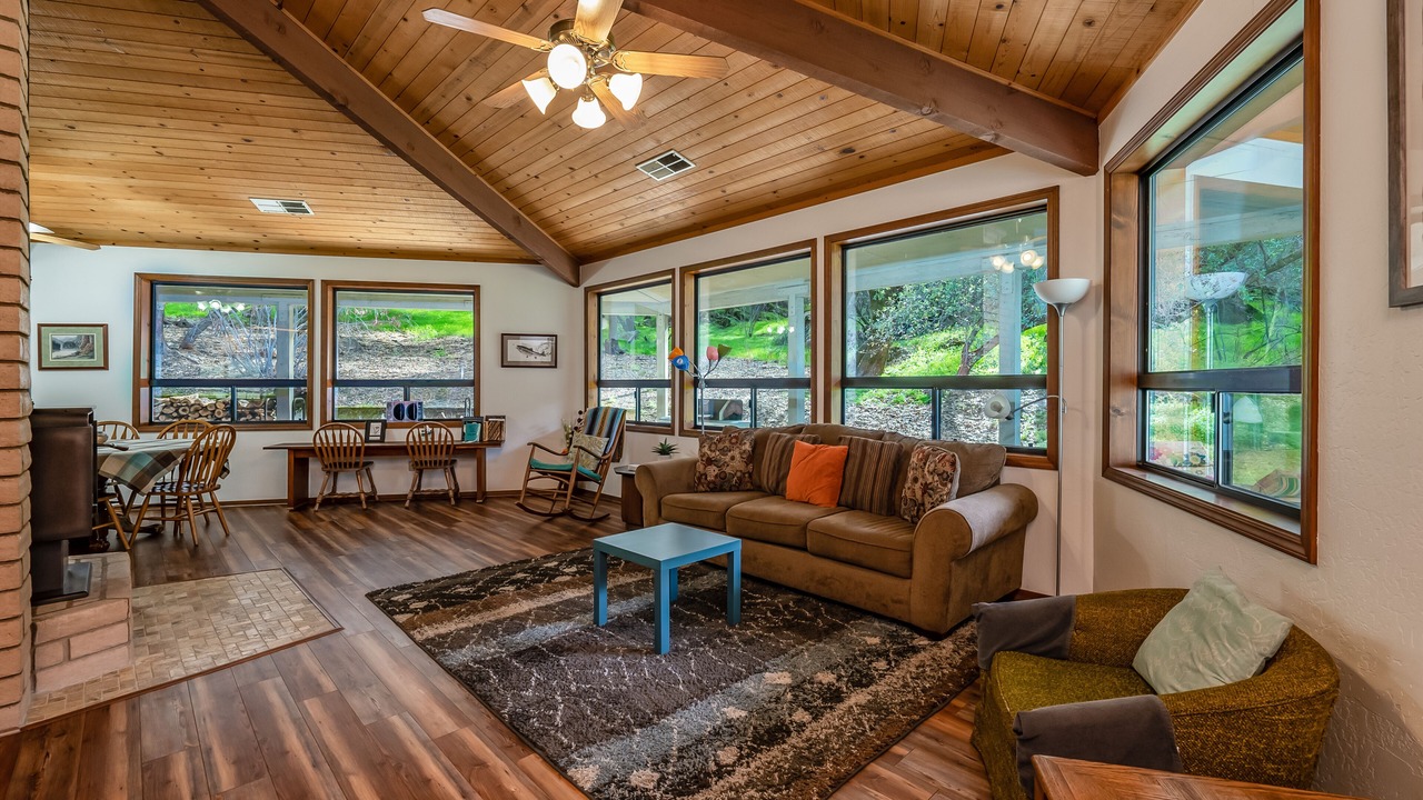 Photo of Livingroom in Three Rivers