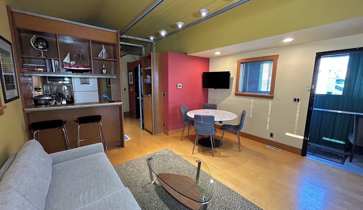 Photo of Livingroom in Ballard