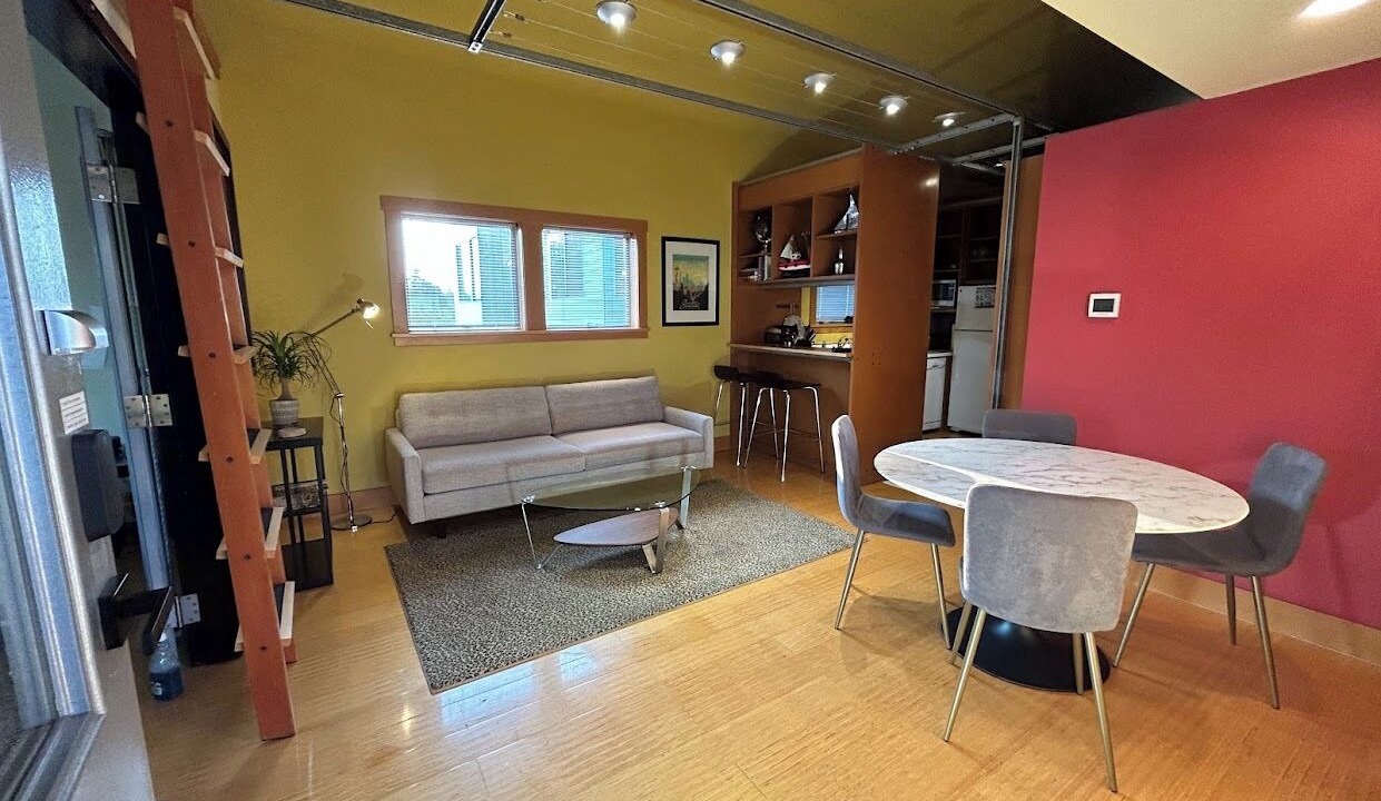 Photo of Livingroom in Ballard