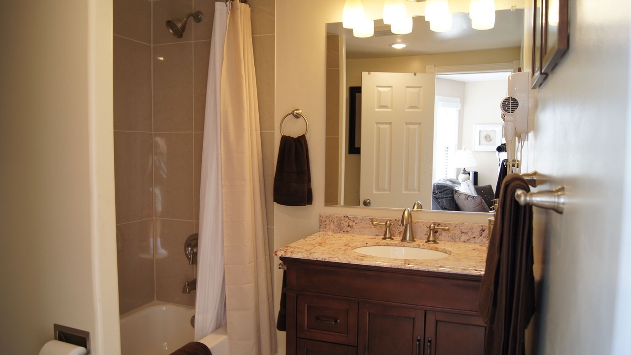 Photo of Bathroom in Grant Hill