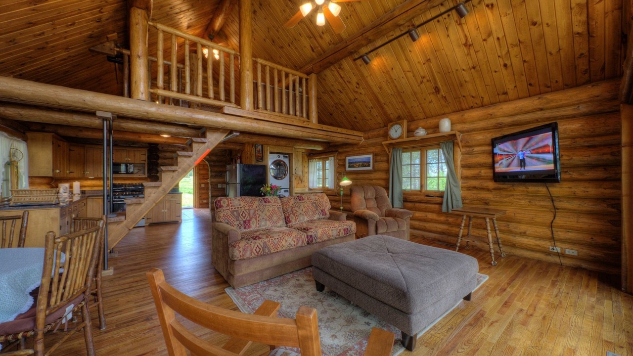 Photo of Livingroom in Colonial Pine Hills
