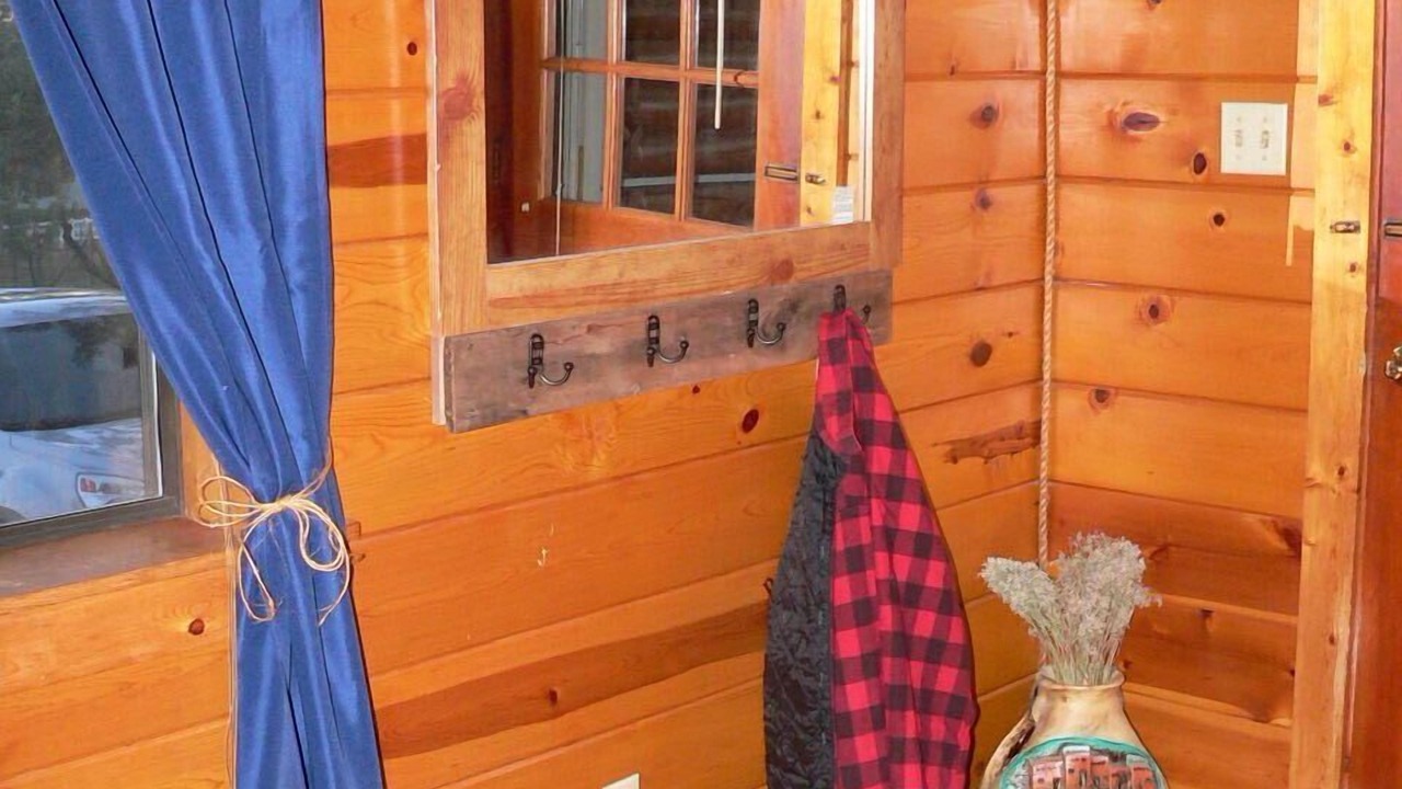 Photo of Others in Pine