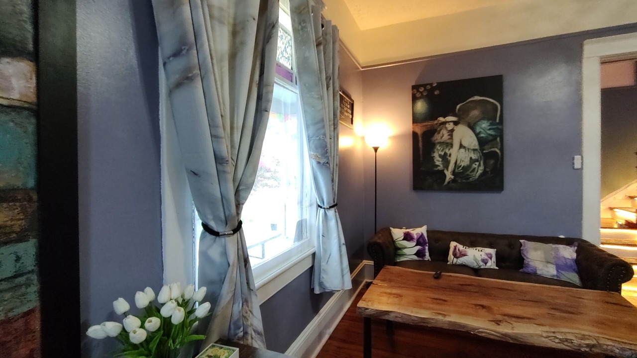 Photo of Livingroom in Metropolitan