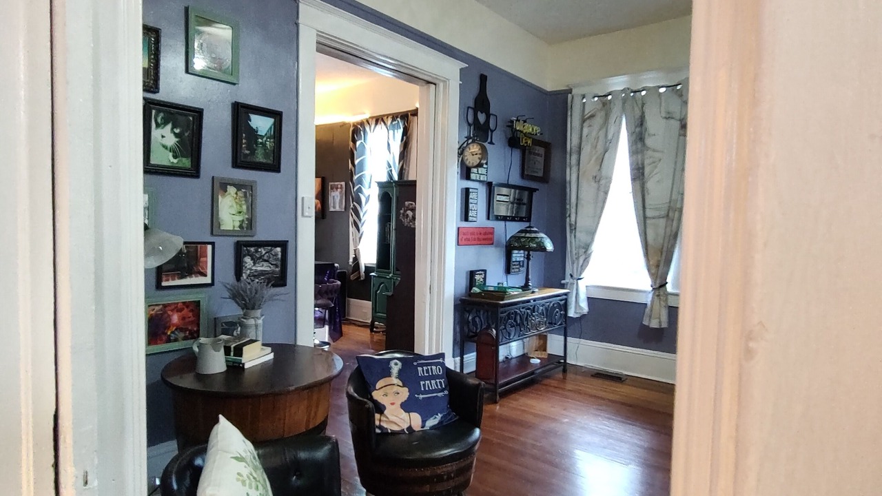 Photo of Livingroom in Metropolitan