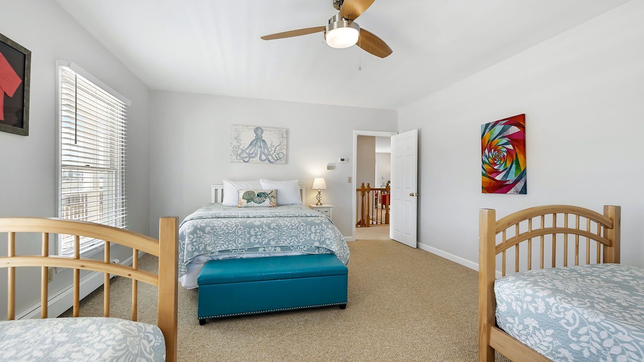 Photo of Bedroom in Popponesset