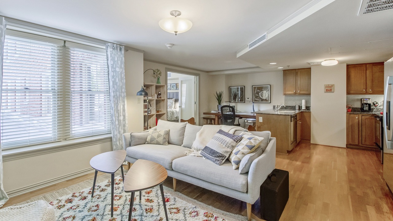 Photo of Livingroom in Midtown