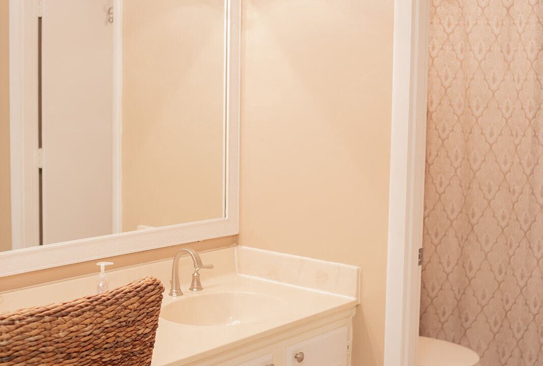 Photo of Bathroom in Arcadian Shores