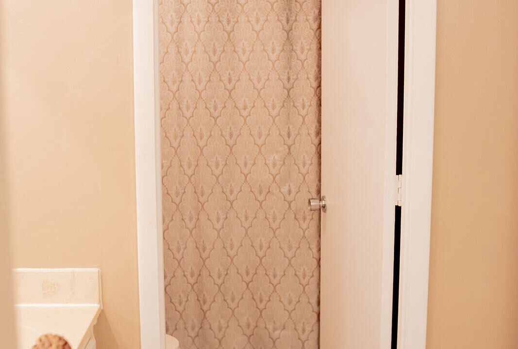 Photo of Bathroom in Arcadian Shores