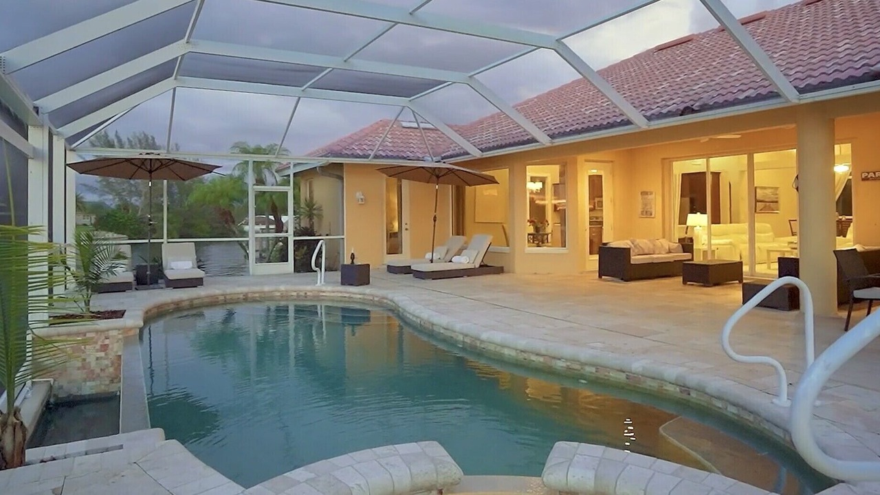 Photo of Outdoor in Pelican