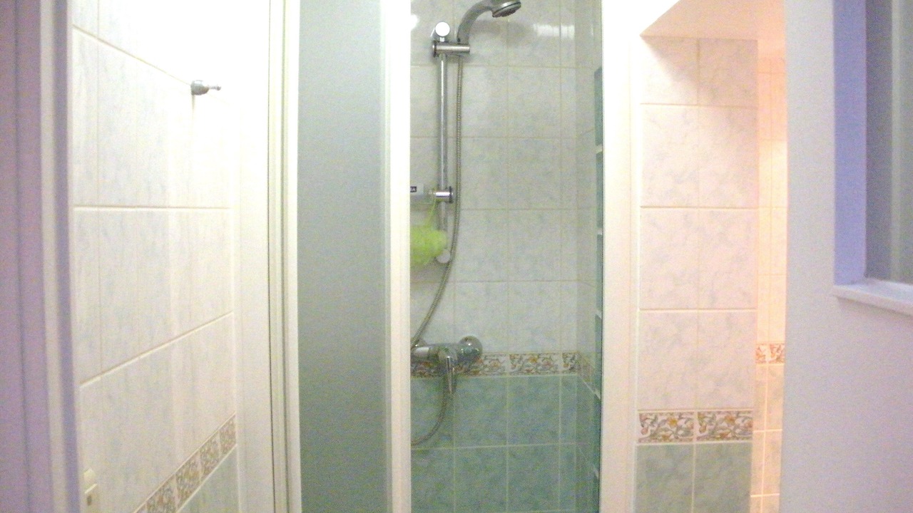 Photo of Bathroom in Dailly