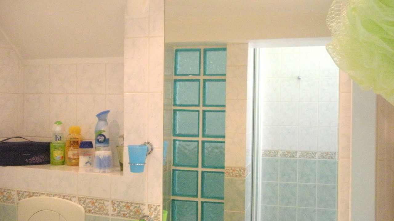 Photo of Bathroom in Dailly