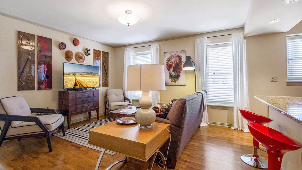 Photo of Livingroom in Midtown