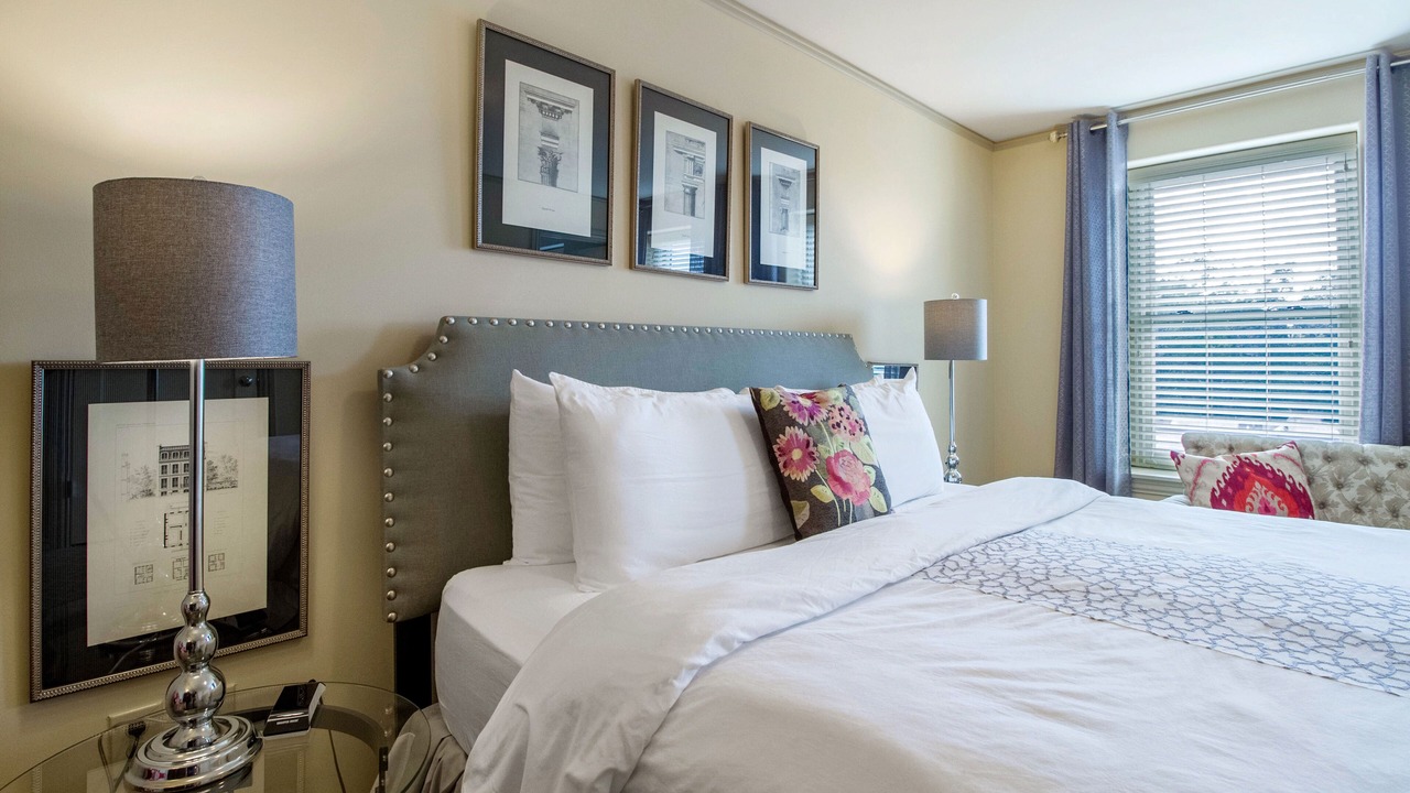 Photo of Bedroom in Midtown
