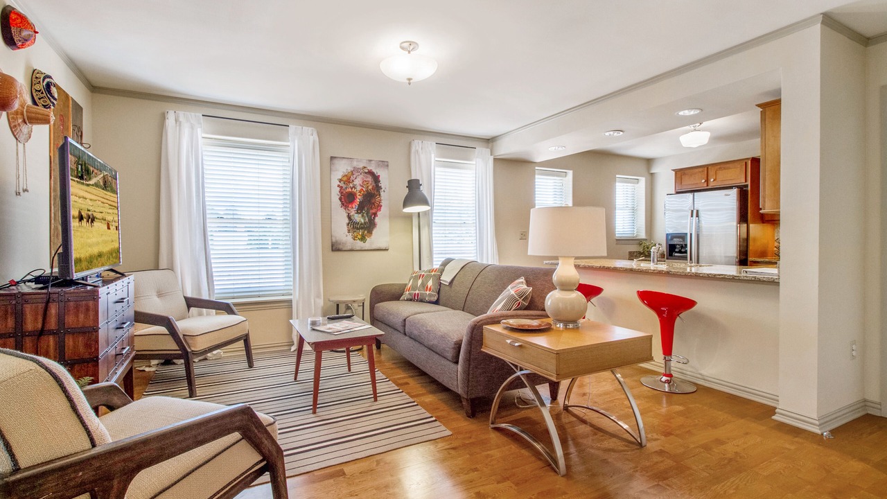 Photo of Livingroom in Midtown
