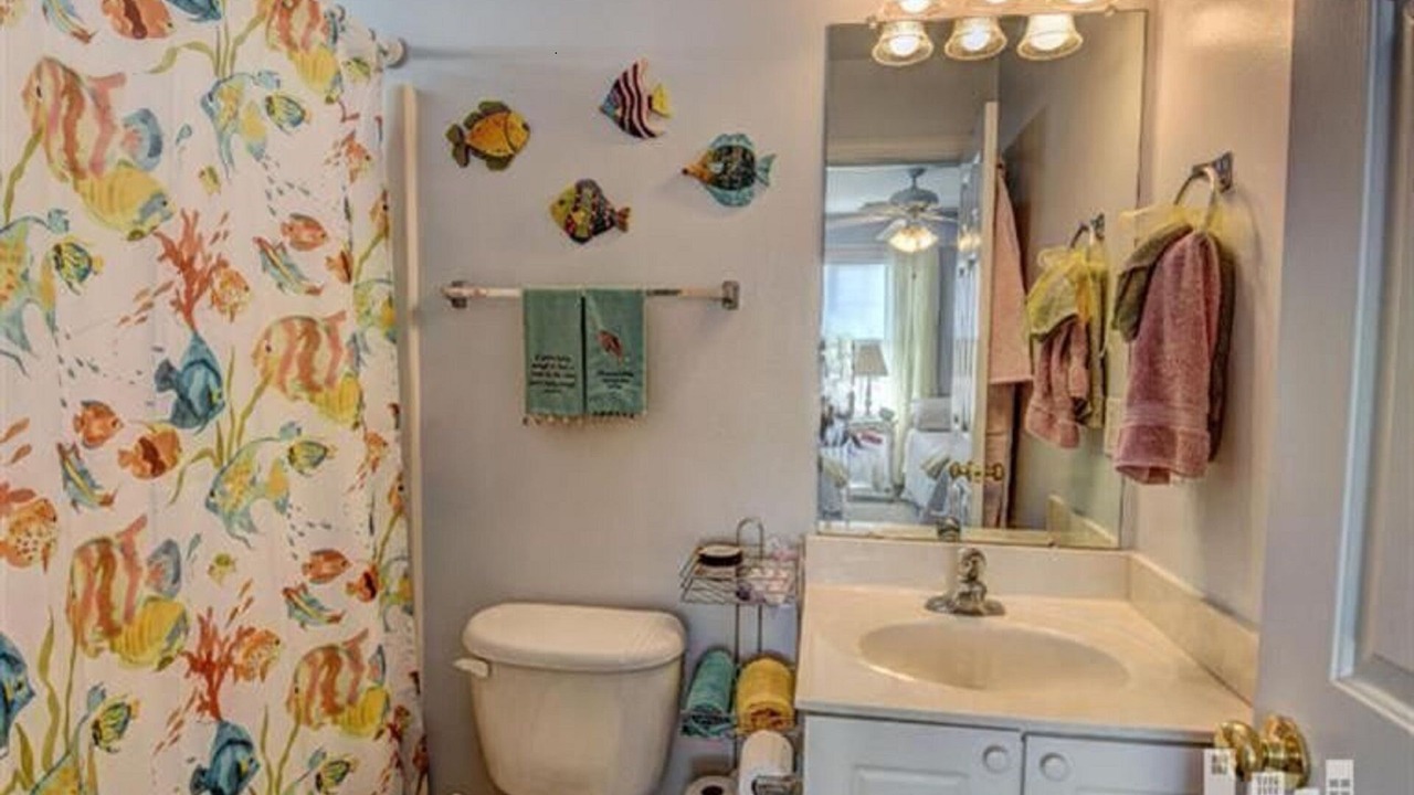 Photo of Bathroom in Wilmington Beach