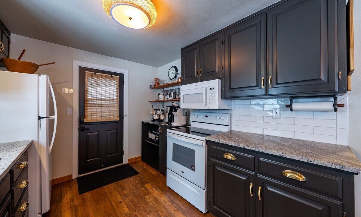 Photo of Kitchen in Shaver Lake