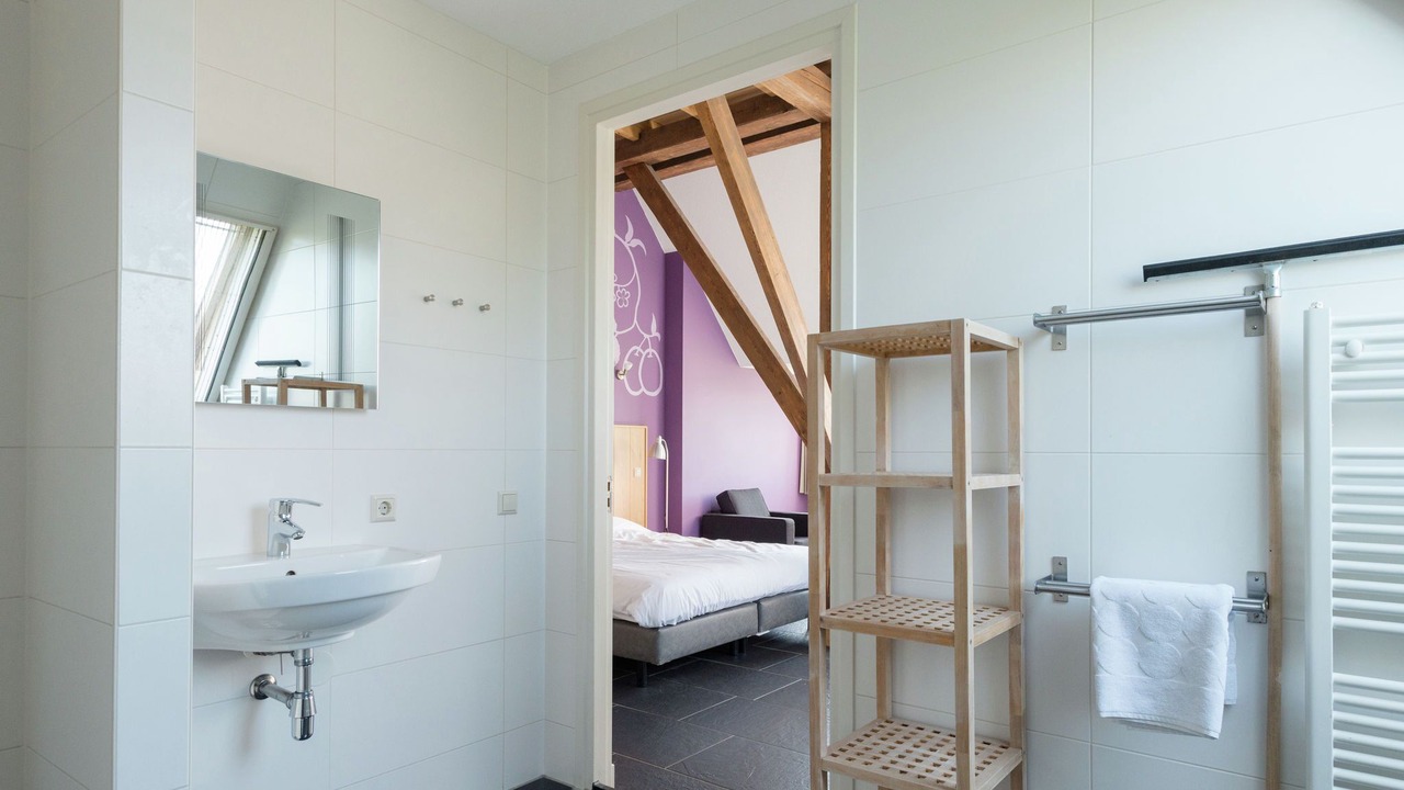 Photo of Bathroom in Neck