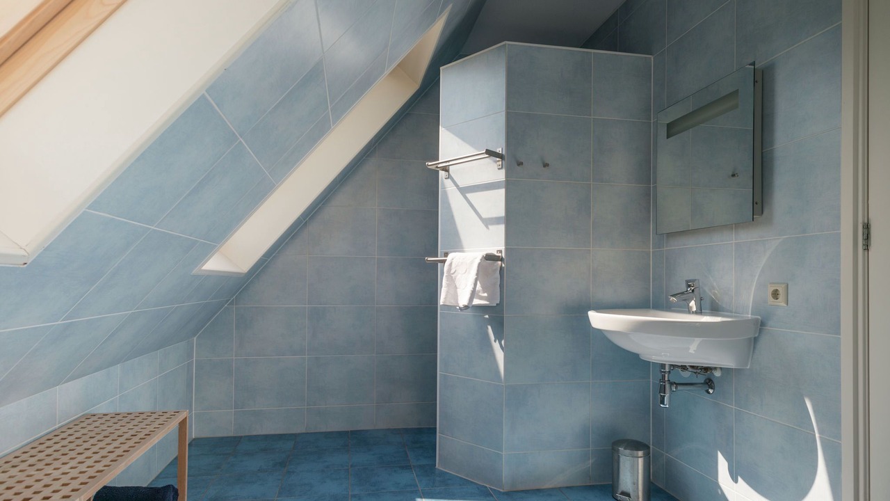Photo of Bathroom in Neck