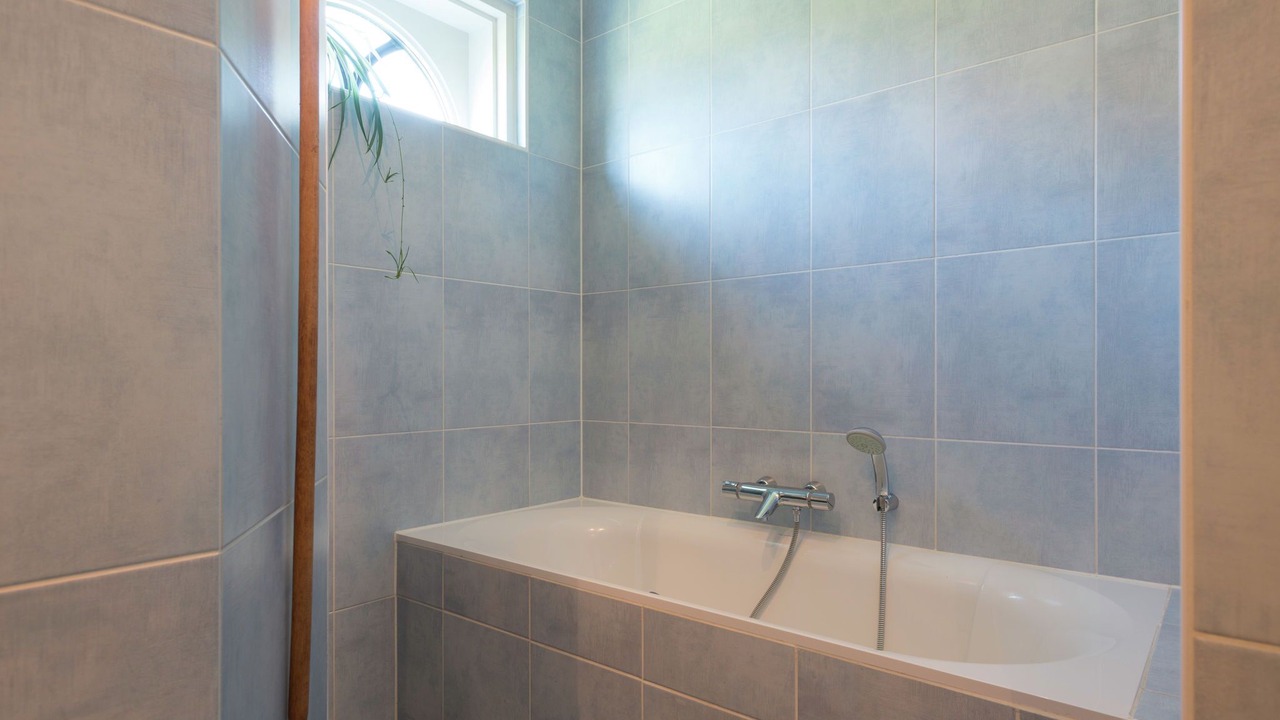 Photo of Bathroom in Neck