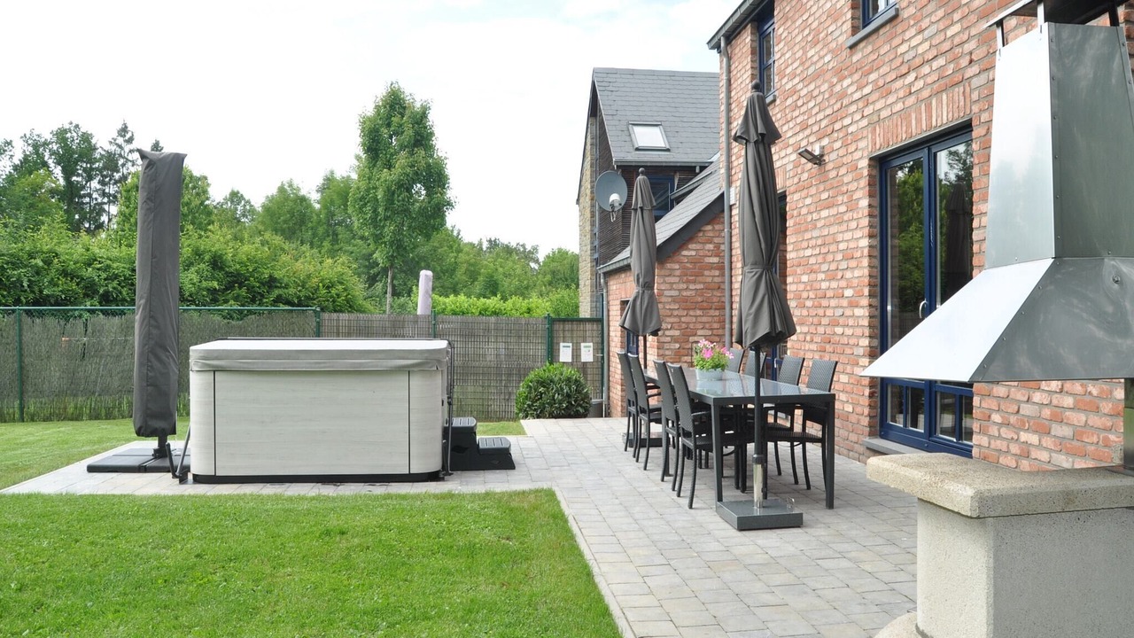 Photo of Patio Balcony in Bomal-sur-Ourthe