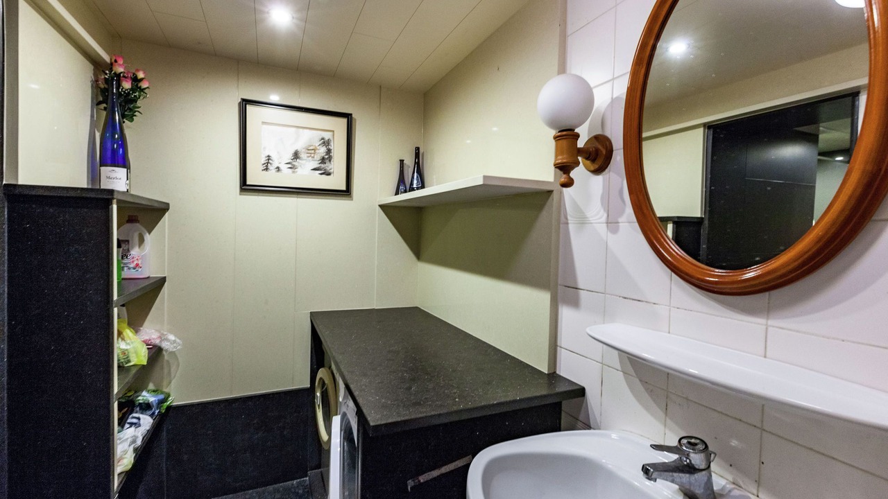 Photo of Bathroom in Westouter