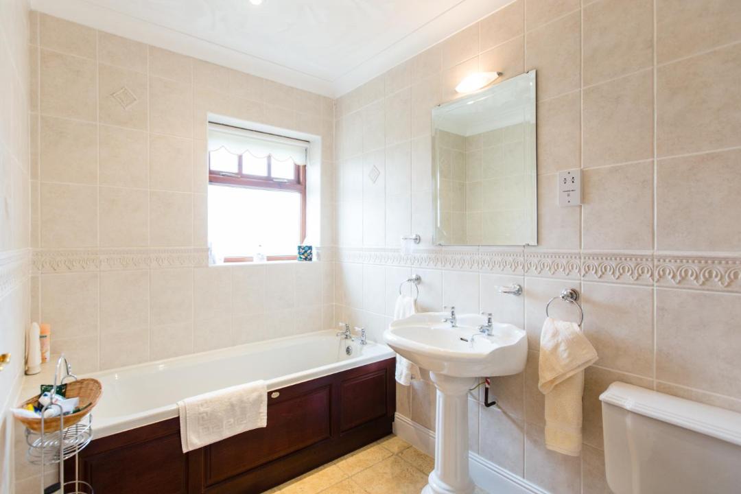 Photo of Bathroom in Eglwyswrw